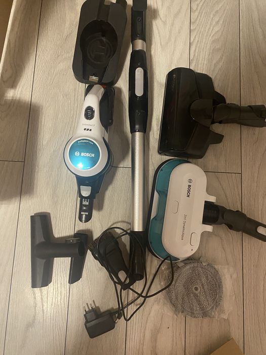 Aspirator vertical Bosch Unlimited 7 ProHygienic Aqua BCS71HYG1