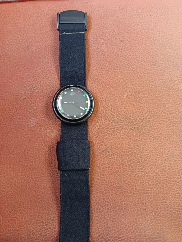 Часовник Swatch POP
