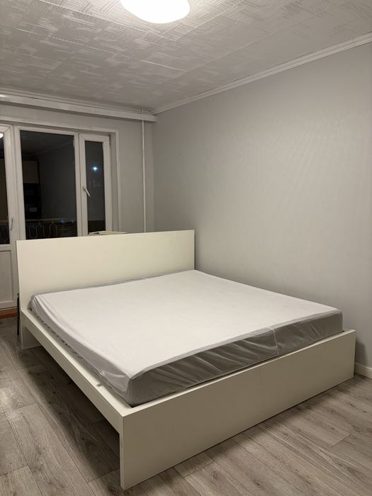 Кровать двуспальная