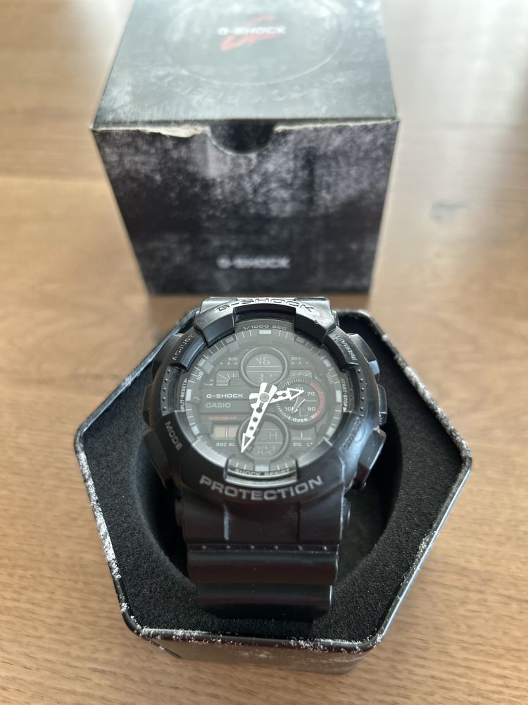Часовник G-shock