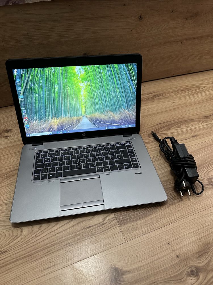Лаптоп HP 15,6 инча
