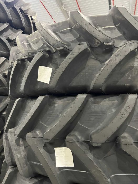 Anvelope noi radiale  520/85 R42 Ceat  157A8 Fendt 724 VARIO SCR PROFI