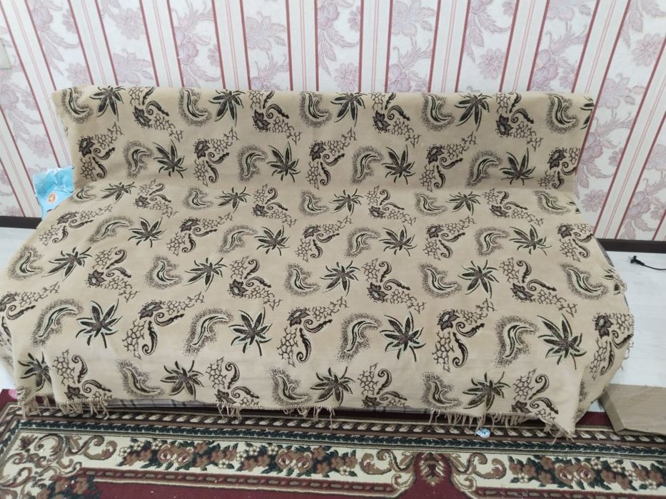 Дивандар сатылады.