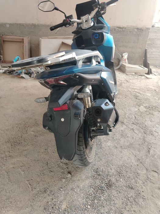 Скутер liyamotor