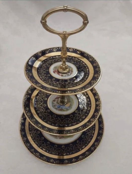 «Горка» фарфор;  Чехословакия, кобальт с
ЗОЛОТОМ «Мадонна»