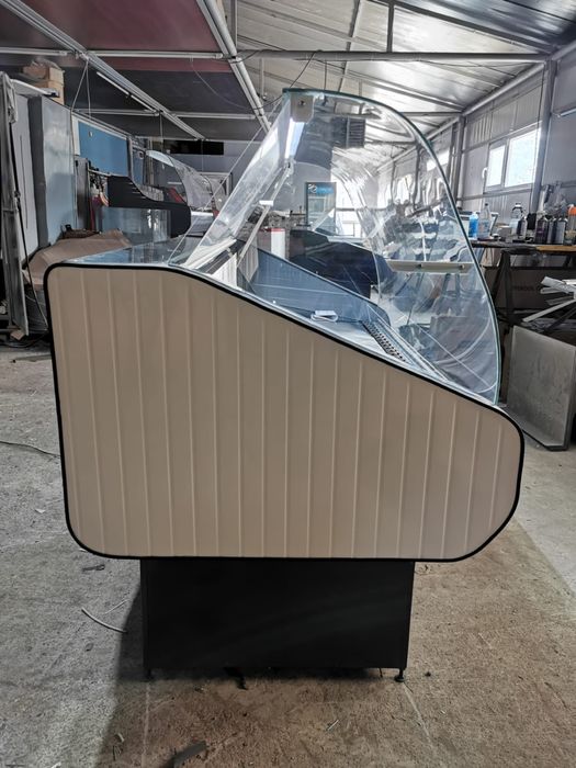 Vitrina frigorifica orizontala in 2 culori 150cm lungime