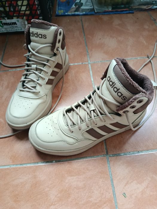 Ghete adidas in stare foarte bună