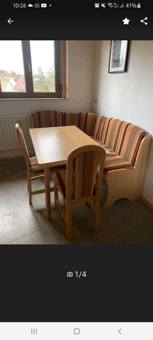 Кухненски ъгъл с маса и два стола