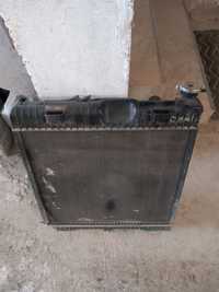 Воден радиатор от w460