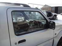 Geam Suzuki Jimny lateral usa parbriz luneta dezmembrez suzuki Jimny