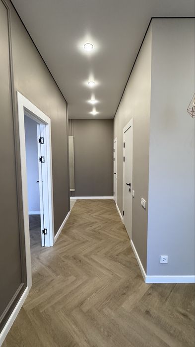 Продаю квартиру в ноостройке на Юго-востоке.