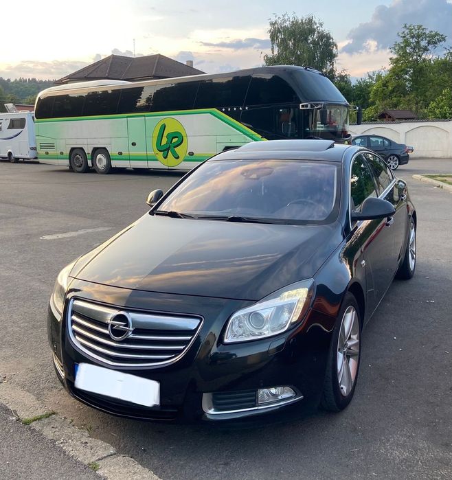 Opel Insignia Primul proprietar pe România din 2016.