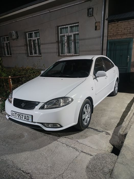 Lasetti 1.8 mexanika sotladi