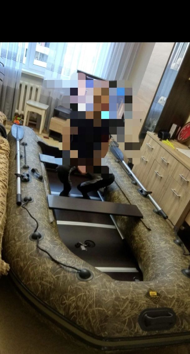 Продам лодку Ривьера 3400