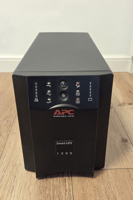 UPS APC Smart-UPS 1500