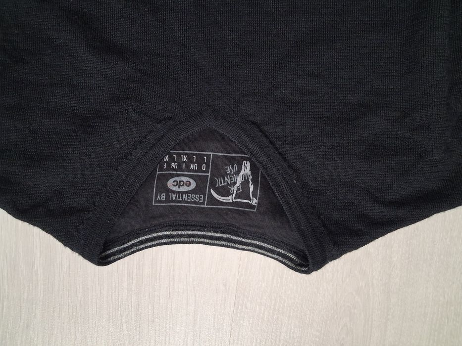 Vând Bluza de lână mărimea L Barbati