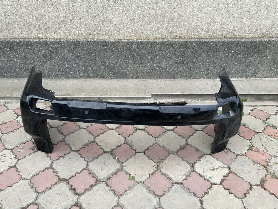 Продается задний бампер на Prado 150
