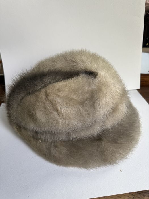 Шапки меховые продам