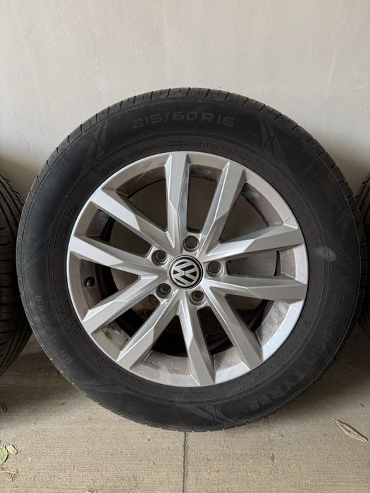 Гуми с джанти 215 60 16 Passat B8 5x112 et 41