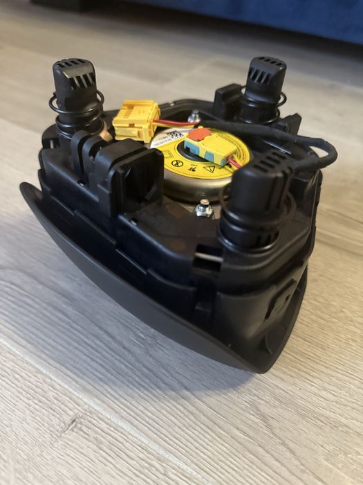 Airbag Tesla Еърбег Тесла