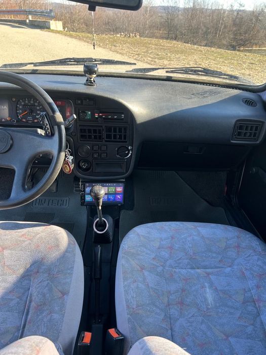 Vând Dacia 1310 Berlina
