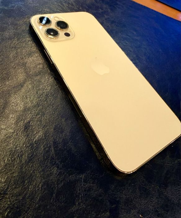 Iphone 12 pro max 77%