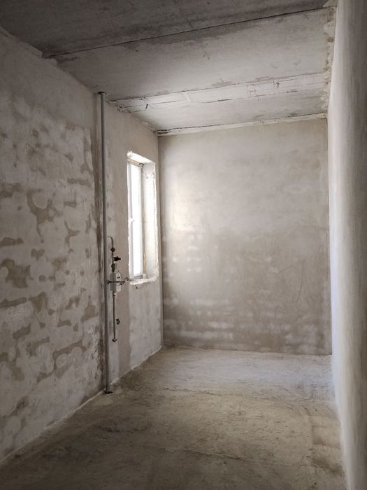 Buxara cityda 1 xonalik korobka sotiladi