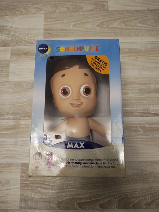 Păpușă Nivea Sun Max