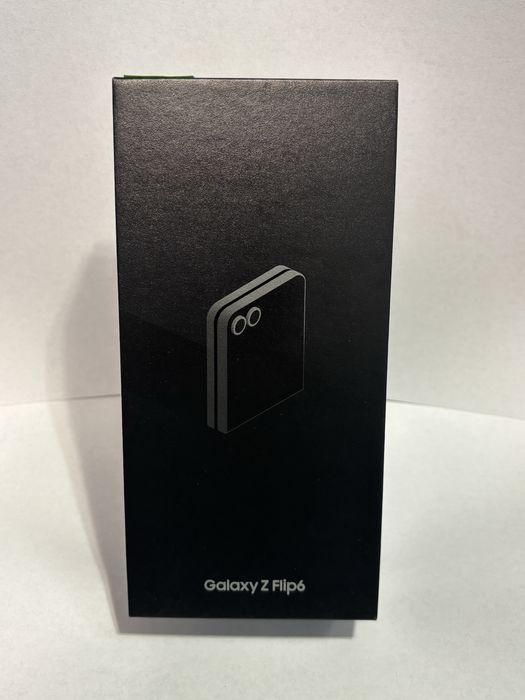 MDM vinde: Samsung Z Flip6, 256GB, Silver Shadow.