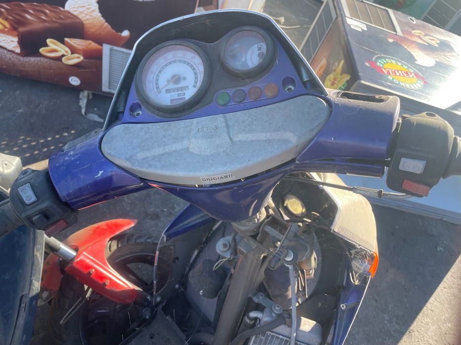 Продава се мотор цял или за части