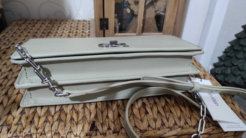 Оригинална дамска чанта Calvin Klein