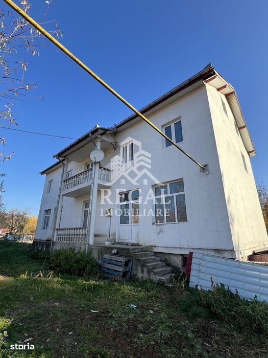 Casă de vânzare în sat Bos – oportunitate pentru locuință sau afacere