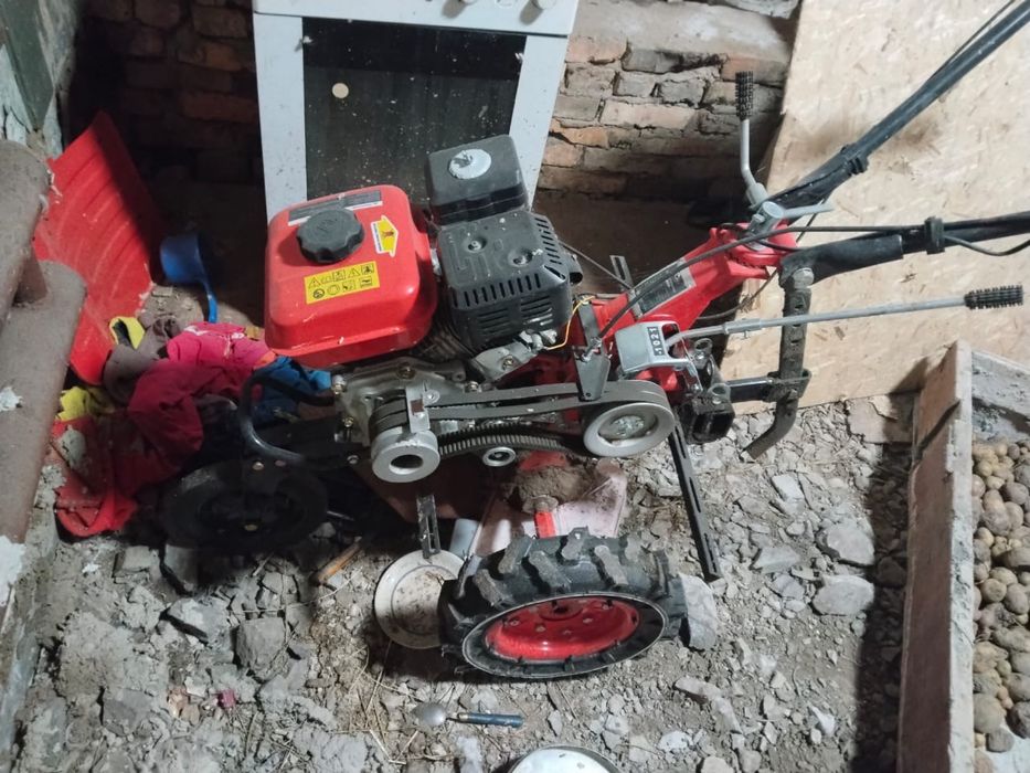 Продам мотоблок использовался 1 раз !