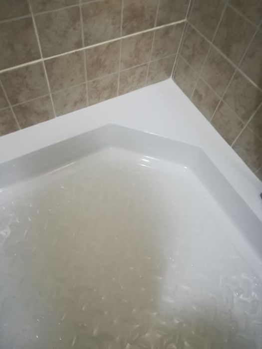 Cabina de dus cu cada semirotunda