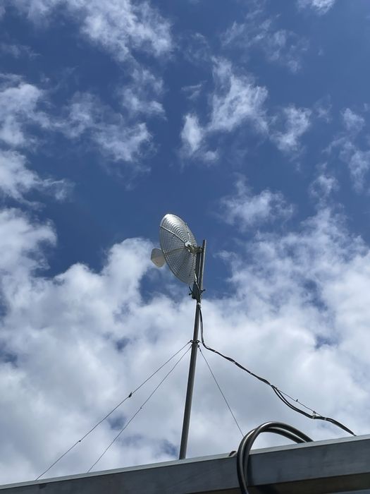 Интернет антенна. Работает от любого оператора.