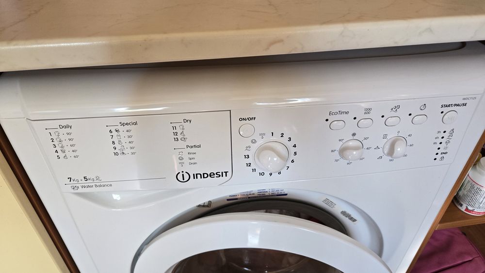 Пералня със сушилня Индезит Indesit
