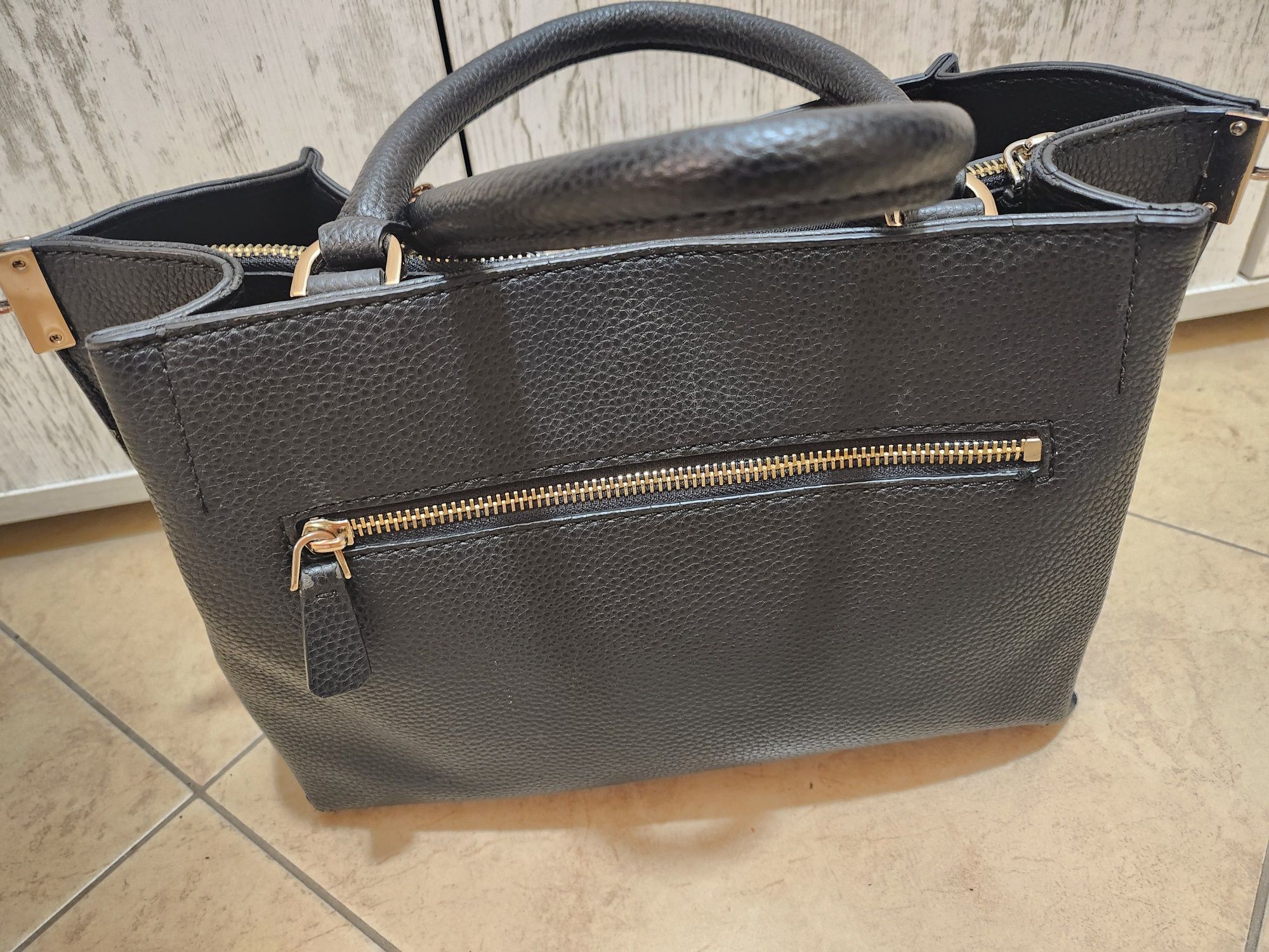 Дамски чанти Guess, Paula Venti