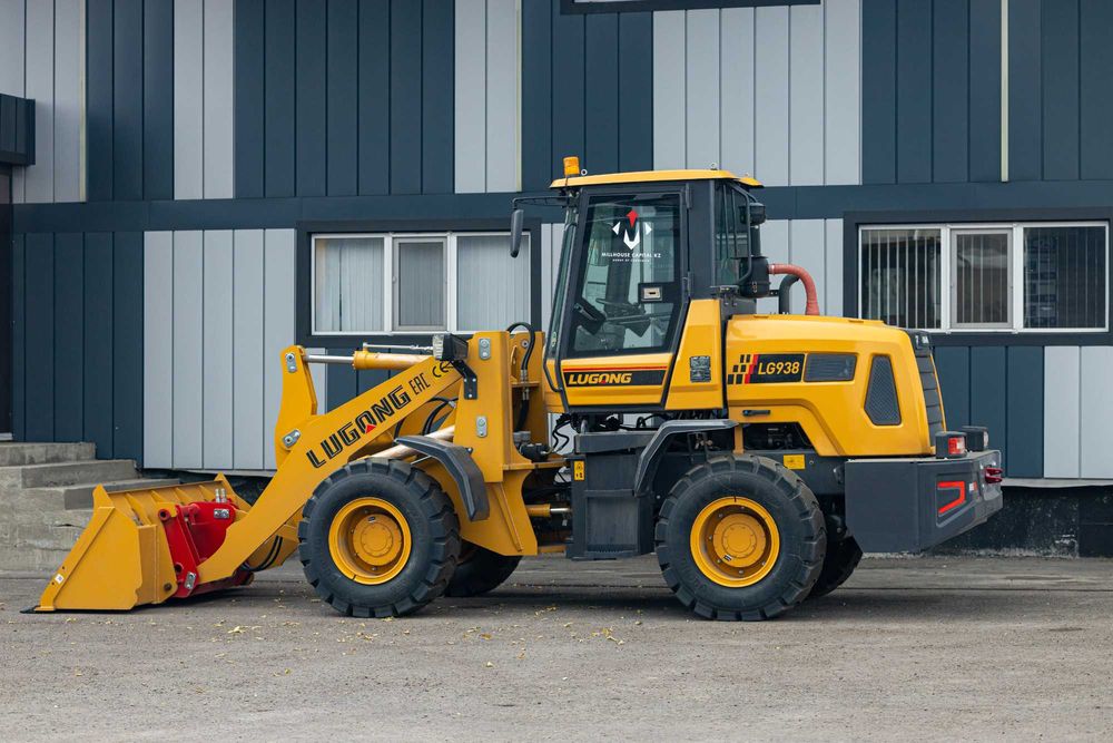 Фронтальный погрузчик LUGONG LG938 1,3 м3/2500 кг