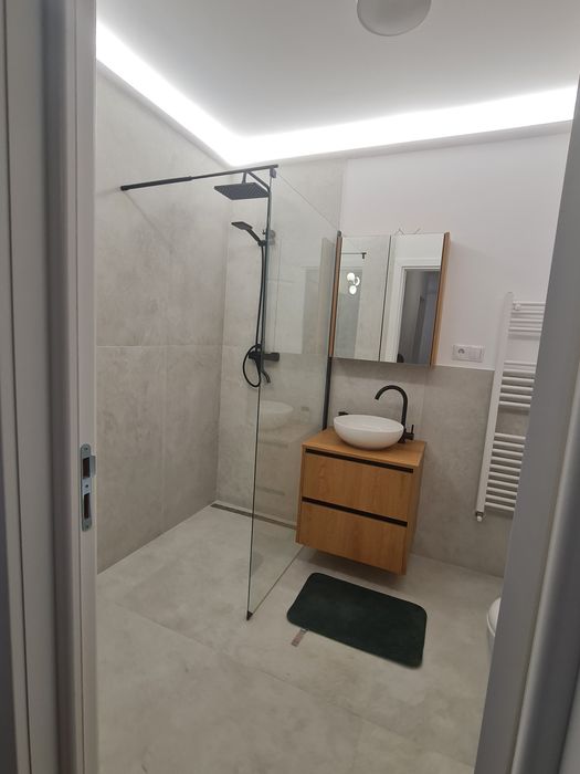 Persoana juridica vand apartament 2 camere Sesul de sus-proprietar