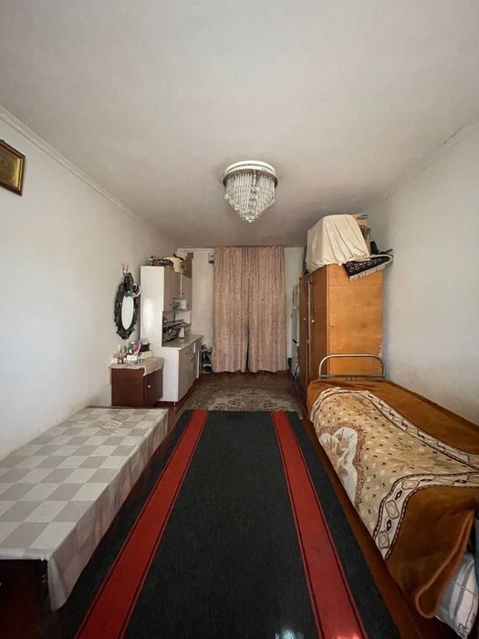 Uy sotiladi 1 xonali