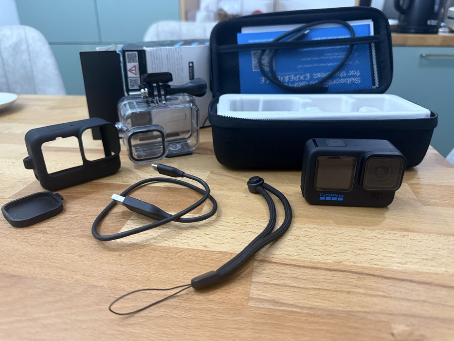 Gopro hero 10 ca nou impecabil cu accesorii!