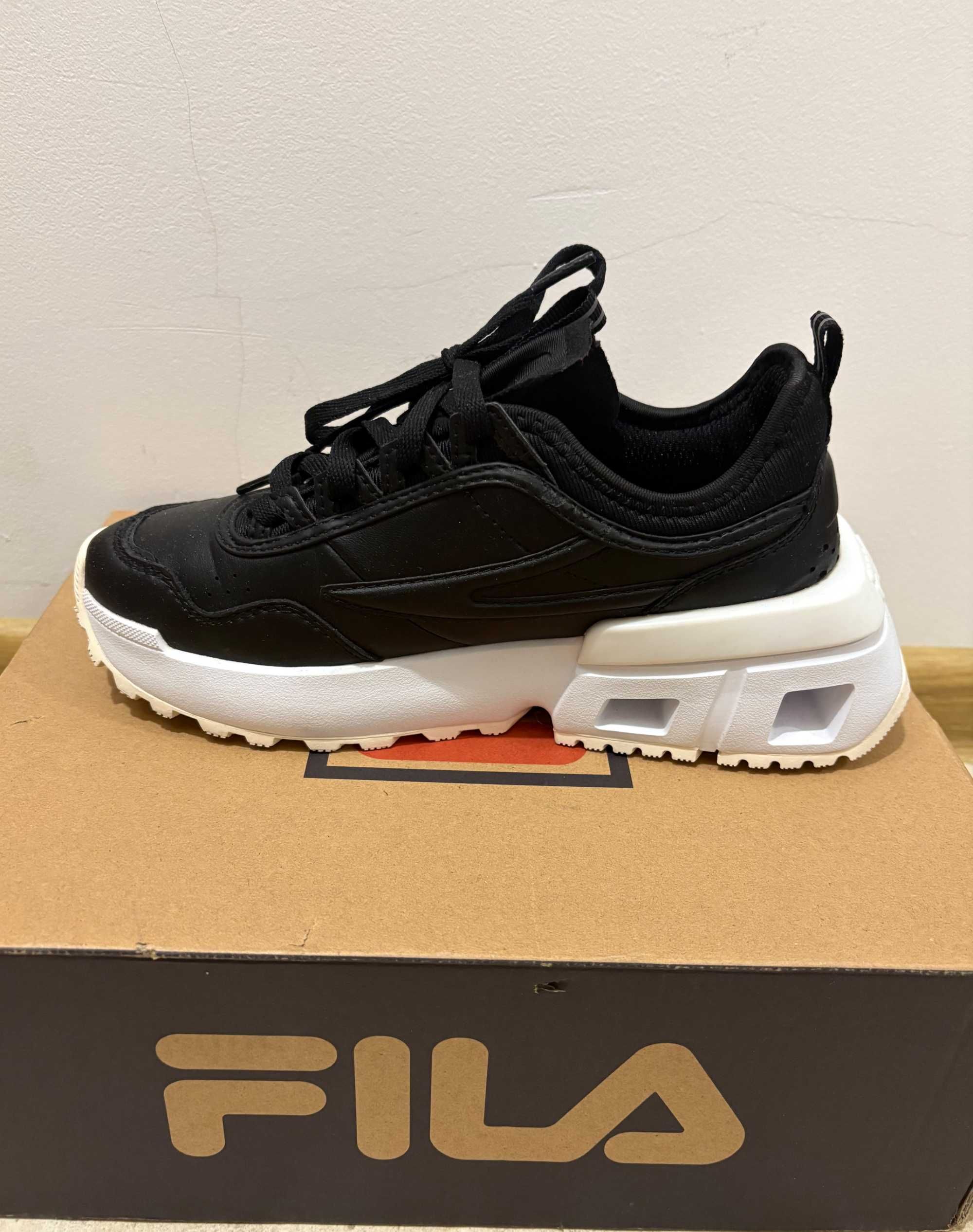 Sneakers Fila, черни