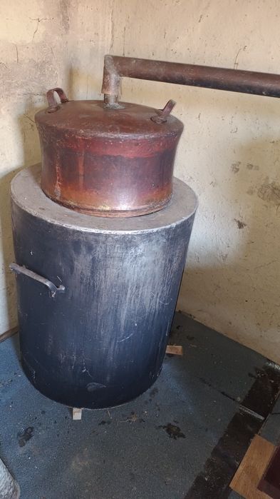 Продавам казан от дебел хром никел материал