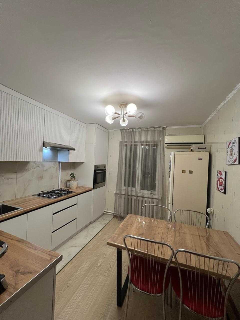 Продается 3-х комнатная квартира в Авангарде, 4 мкр., 19 дом.