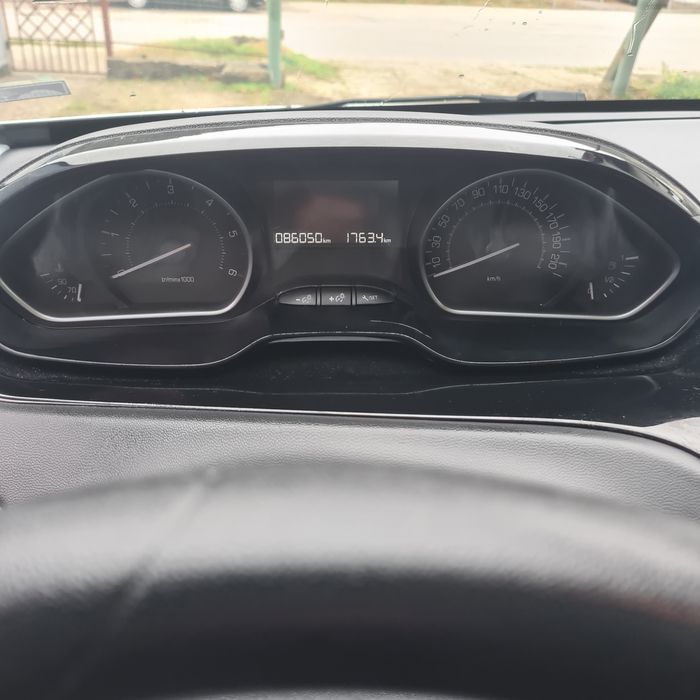 Пежо 208 Габрово