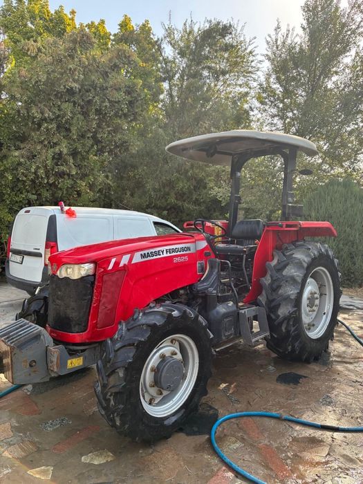 Трактор Massey Ferguson
