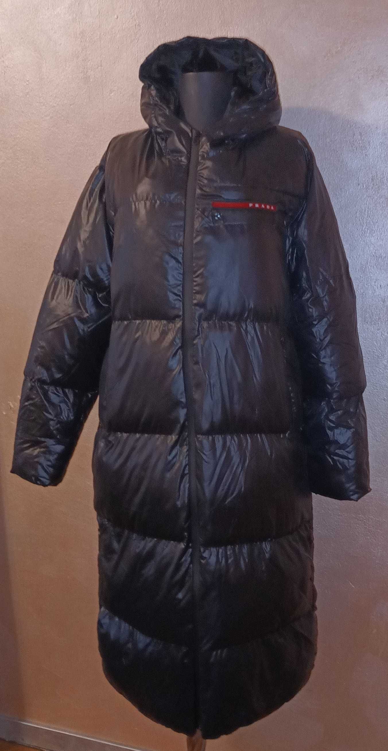 Дълго дамско яке.