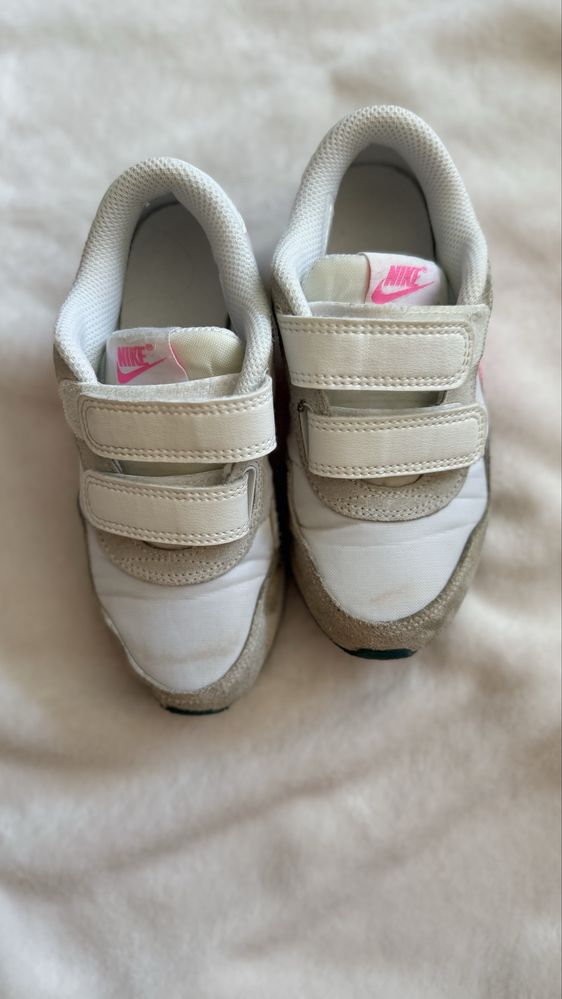 Маратонки Nike за момиче