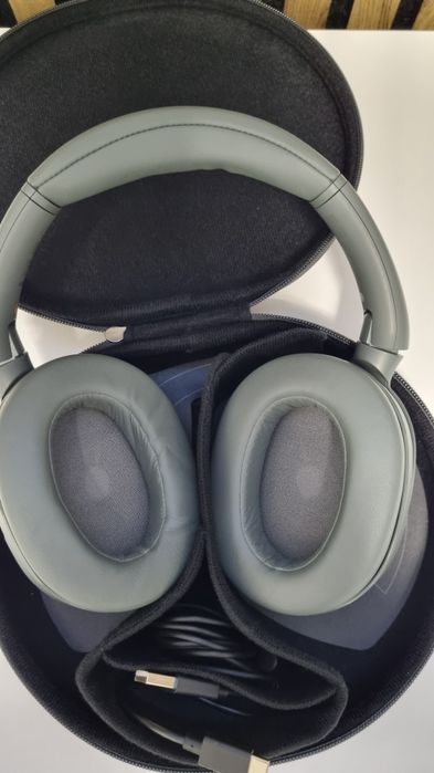 Casti Sony ULT WEAR over-the-ear