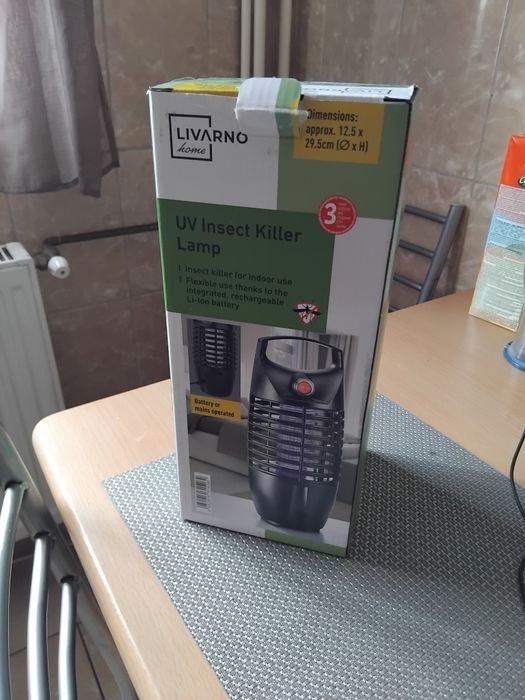 Dispozitiv UV împotriva insectelor